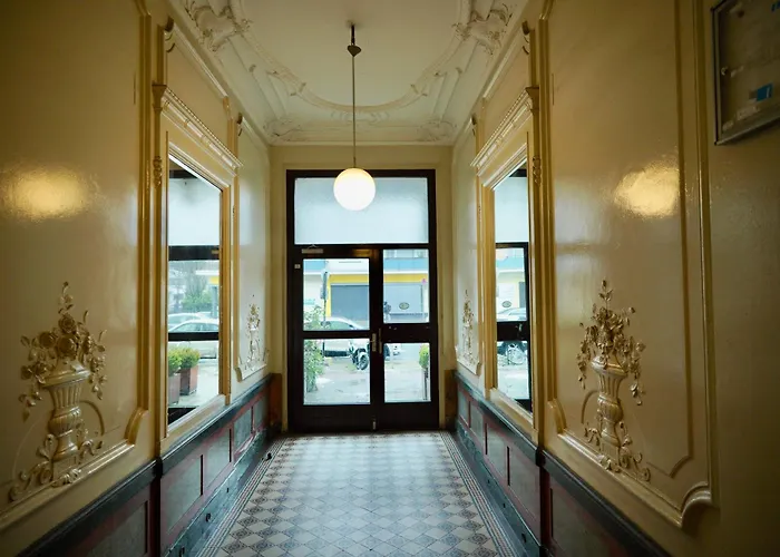 Hotel Pension Bernstein Am Kurfuerstendamm Berlín